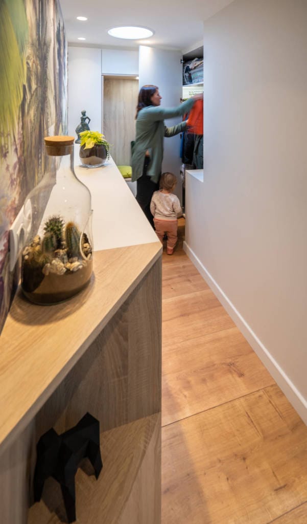 vestiaire d'entrée avec agencement sur mesure, par l'Agence Bérénice Alandi, Architecte d'intérieur en Finistère Sud 29