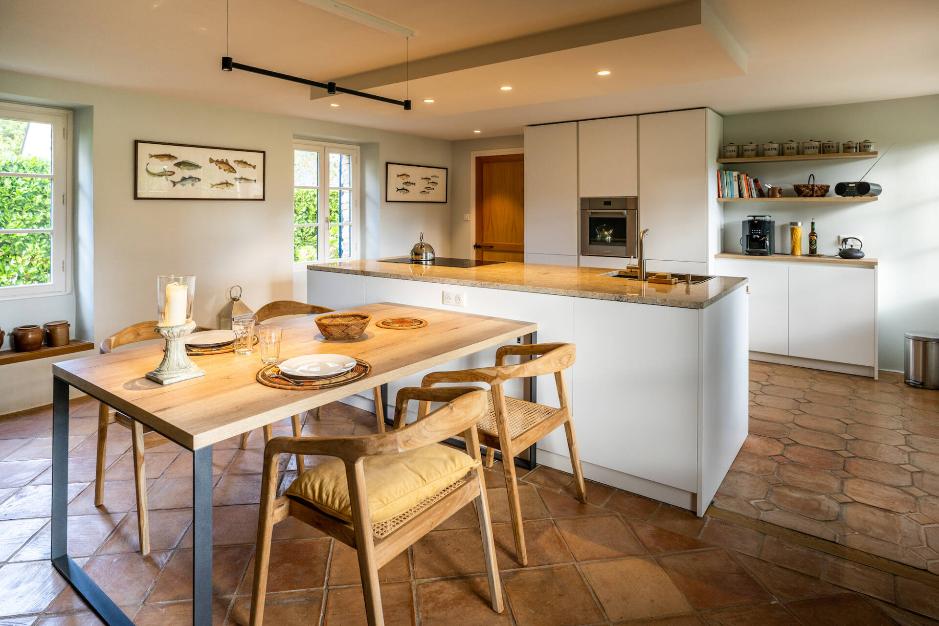 Une cuisine simplifiée et plus lumineuse, par l'Agence Bérénice Alandi, Architecte d'intérieur en Finistère Sud 29