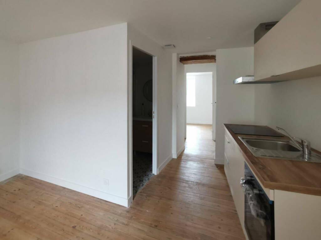 La nouvelle cuisine aménagée du second appartement, par l'Agence Bérénice Alandi, Architecte d'intérieur en Finistère Sud 29