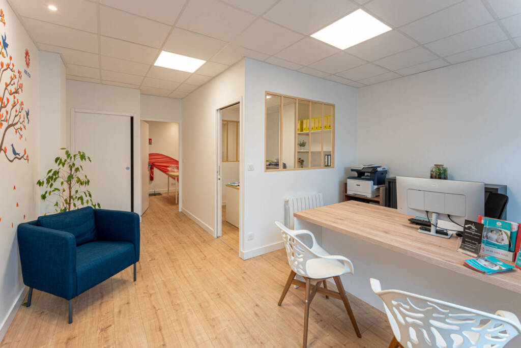 Entrée accueillante pour les clients, par l'Agence Bérénice Alandi, Architecte d'intérieur en Finistère Sud 29